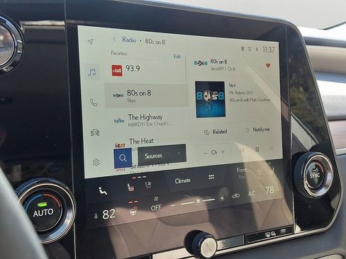 Used 2023 Lexus RX 350 Premium w/ Accessory Package image 18