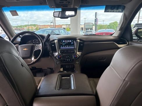 Used 2016 Chevrolet Suburban LT AWD/4WD image 17
