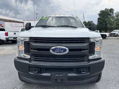 Used 2019 Ford F350 XL AWD/4WD image 3
