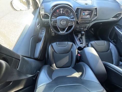 Used 2021 Jeep Cherokee Latitude Plus image 14