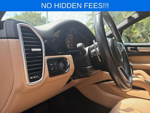 Used 2022 Porsche Cayenne Platinum Edition AWD/4WD image 18