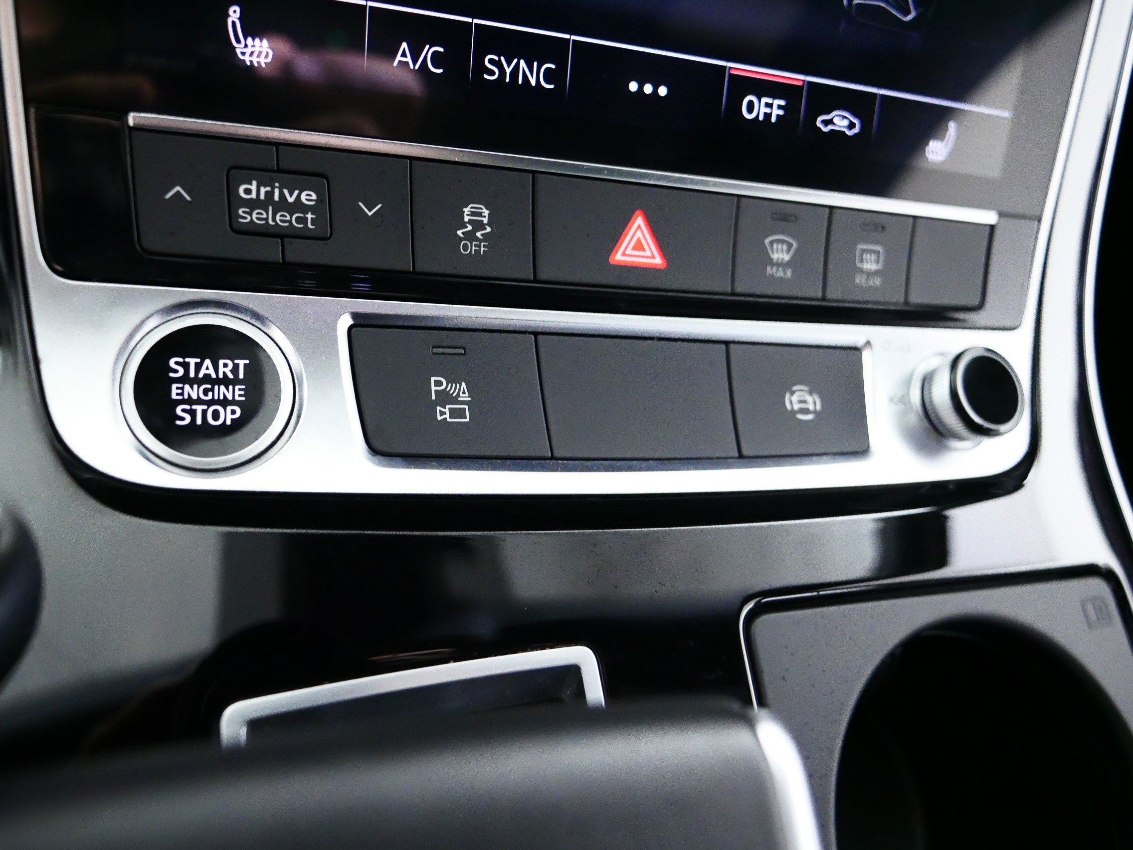 Certified 2025 Audi Q7 3.0T Premium Plus AWD/4WD image 29