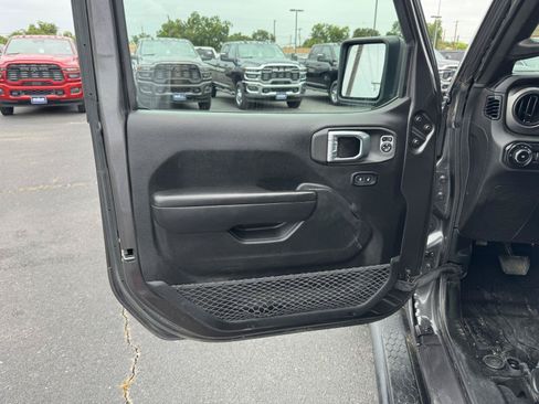 Used 2021 Jeep Wrangler Unlimited Sport AWD/4WD image 25