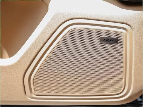 Certified 2025 Porsche Macan image 23