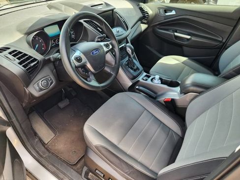 Used 2016 Ford Escape SE w/ Equipment Group 201A FWD image 10