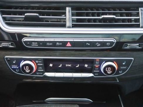 Used 2018 Audi Q7 3.0T Prestige w/ Prestige Package image 44