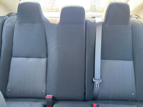 Used 2025 Nissan Sentra SV image 36