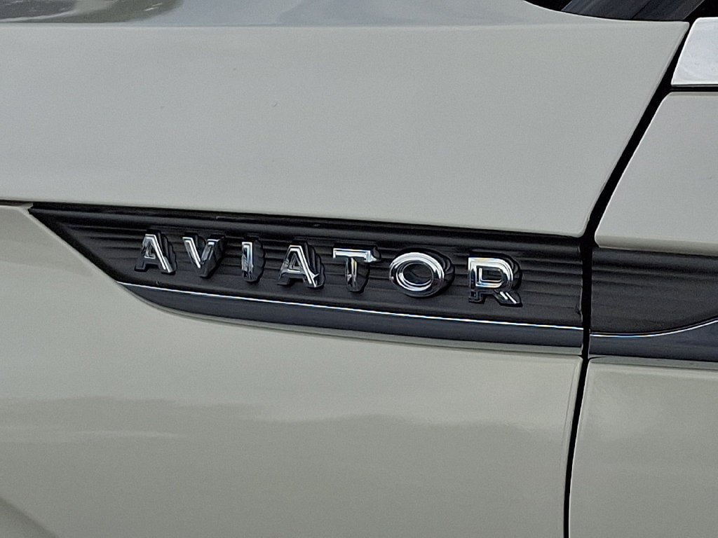Certified 2023 Lincoln Aviator AWD w/ Premium Package image 32