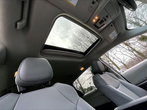 Certified 2024 Toyota Sienna XLE image 14