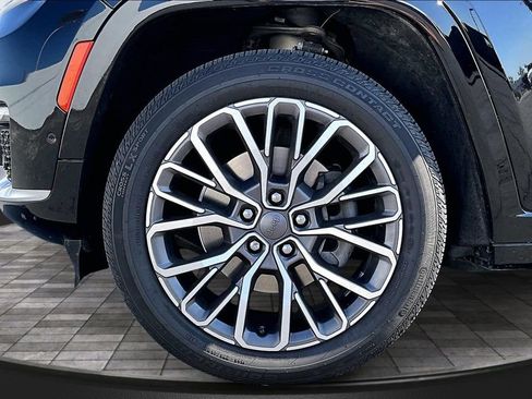 Certified 2021 Jeep Grand Cherokee L Summit AWD/4WD image 33