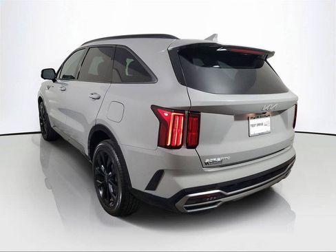 Used 2023 Kia Sorento SX AWD/4WD image 5