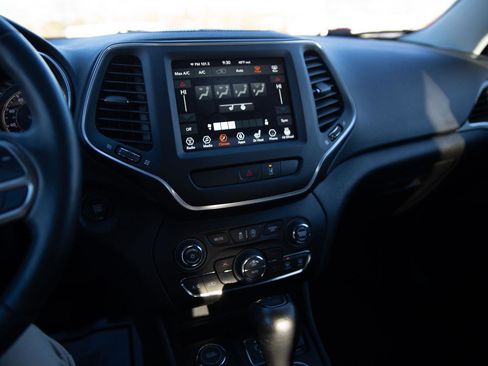 Used 2022 Jeep Cherokee Latitude Lux image 13