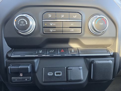 Used 2024 GMC Sierra 2500 Pro w/ Convenience Package image 26