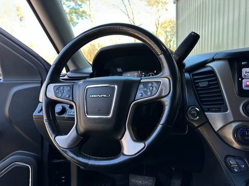 Used 2018 GMC Yukon XL Denali w/ Denali Ultimate Package image 21