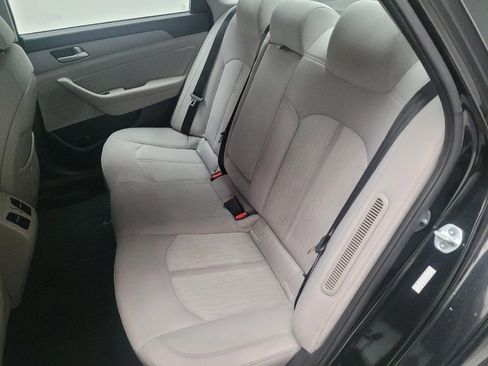 Used 2016 Hyundai Sonata Plug-In Hybrid image 18