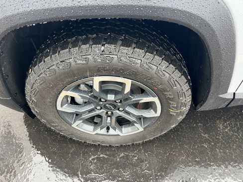 New 2026 Chevrolet Equinox ACTIV w/ Convenience Package III image 7