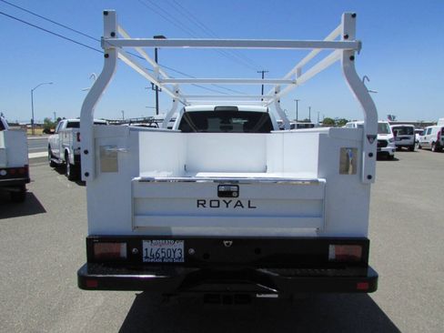 Used 2024 RAM 3500 SLT AWD/4WD image 8