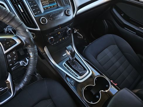 Used 2015 Ford Edge SEL image 24