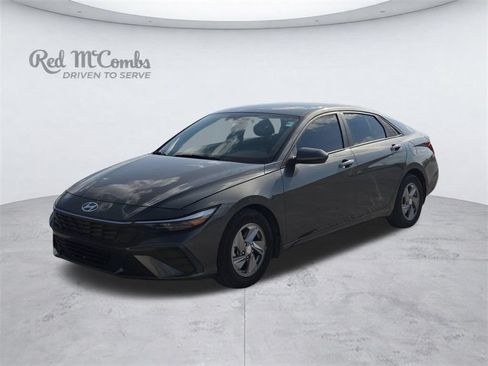 Used 2024 Hyundai Elantra SE FWD image 1