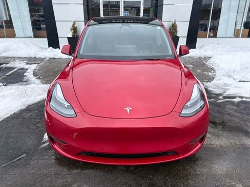 Used 2022 Tesla Model Y Performance image 8