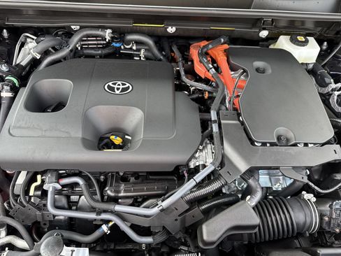 Used 2026 Toyota RAV4 SE AWD/4WD image 17