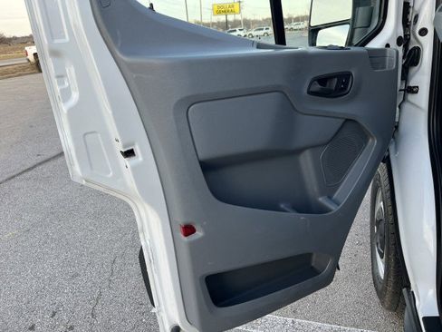 Used 2018 Ford Transit 250 130 Low Roof image 22