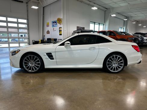 Used 2020 Mercedes-Benz SL 550 image 9