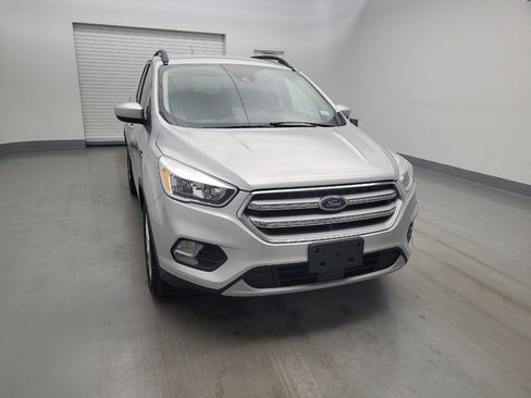 Used 2018 Ford Escape SE w/ Ford Safe & Smart Package FWD image 14