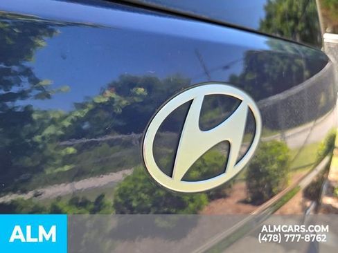 Used 2025 Hyundai Santa Fe SEL FWD image 9