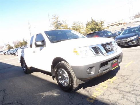 Used 2018 Nissan Frontier S image 7