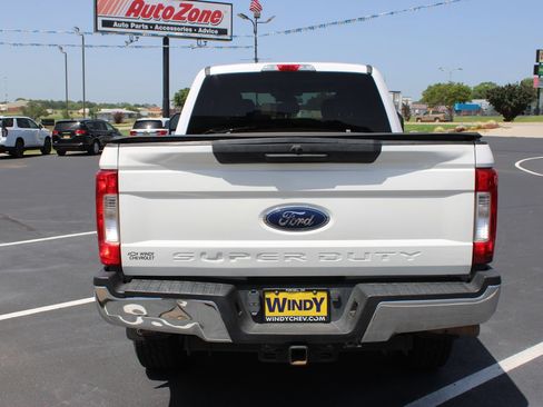 Used 2019 Ford F250 XLT w/ Snow Plow Prep Package AWD/4WD image 7