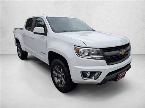Used 2019 Chevrolet Colorado Z71 AWD/4WD image 3