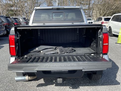 Used 2024 Toyota Tacoma Limited w/ Limited Package (LT) image 7