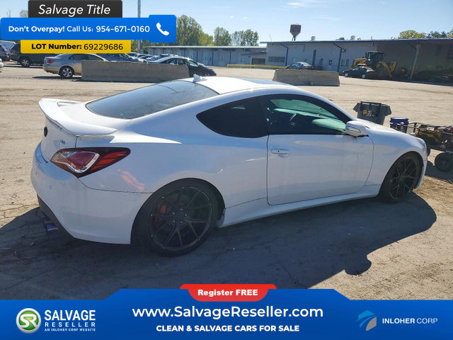 Used 2015 Hyundai Genesis 3.8 RWD image 4
