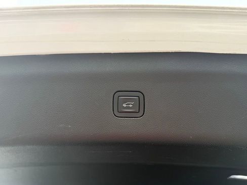 Used 2020 Buick Enclave Essence FWD image 6