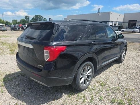 Used 2023 Ford Explorer XLT w/ Equipment Group 202A AWD/4WD image 4
