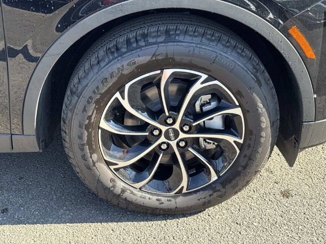 New 2026 Lincoln Nautilus Premier AWD/4WD image 9