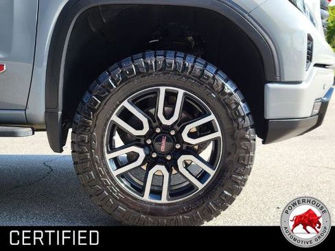 Used 2025 GMC Sierra 1500 AT4 w/ AT4 Premium Package AWD/4WD image 12