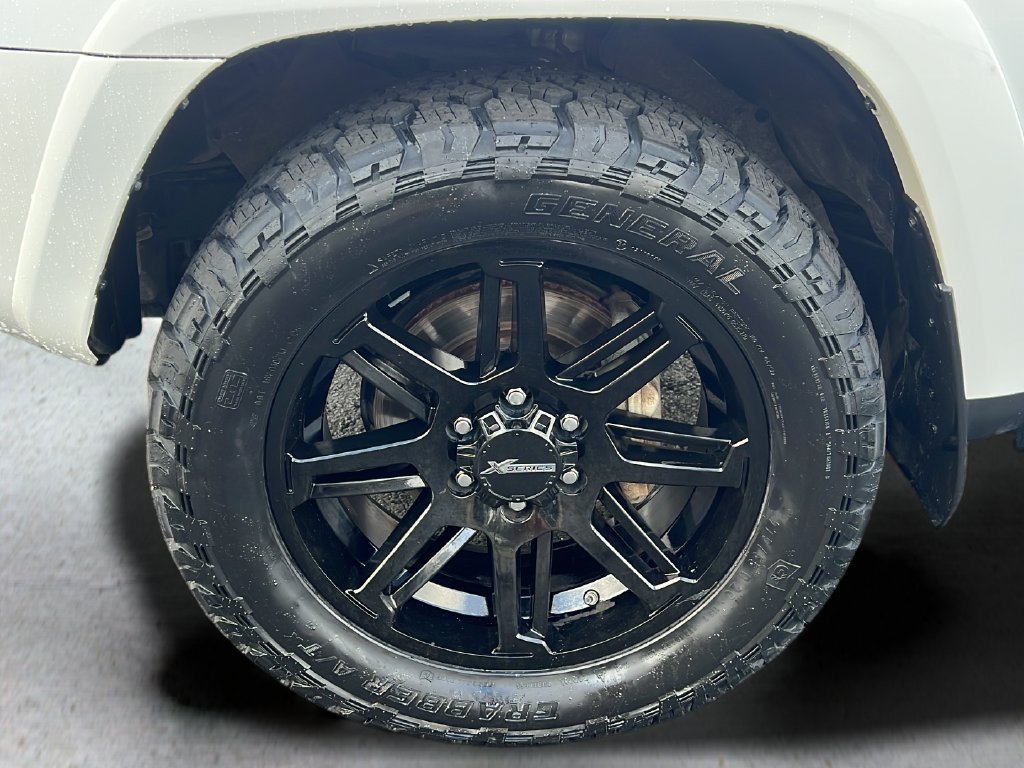 Certified 2024 Toyota 4Runner SR5 Premium w/ Moonroof Package AWD/4WD image 27