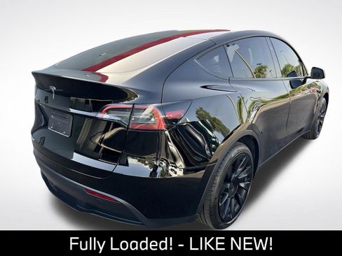 Used 2023 Tesla Model Y 2WD image 12
