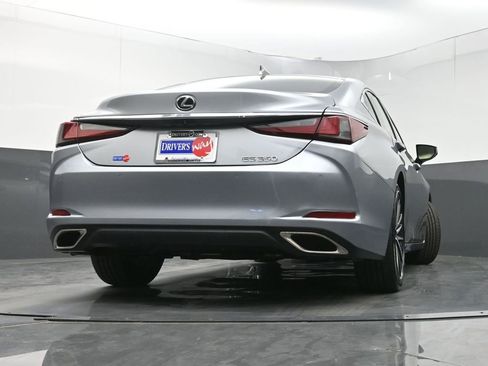 Used 2024 Lexus ES 350 w/ Premium Package image 32