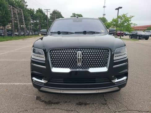 Used 2018 Lincoln Navigator L Reserve w/ Technology Package AWD/4WD image 9