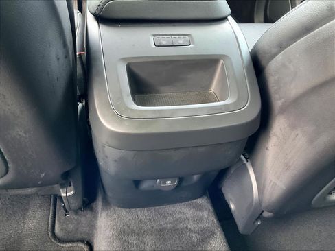 Used 2025 Volvo XC60 B5 Core image 36