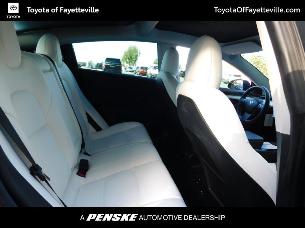 Used 2022 Tesla Model 3 Long Range AWD/4WD image 5