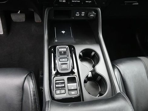 Used 2025 Honda Pilot EX-L image 31