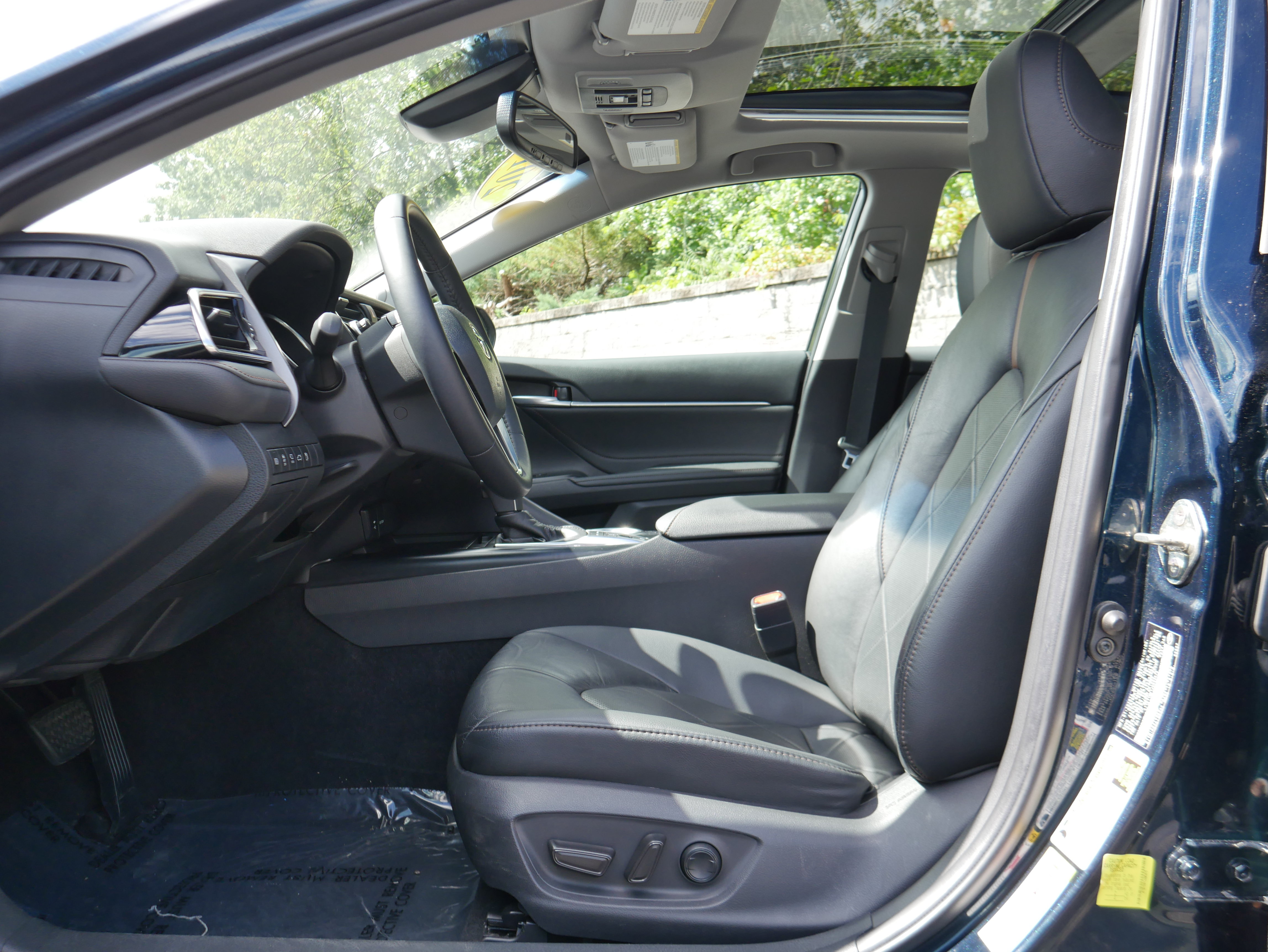 Used 2018 Toyota Camry XLE w/ Audio Package FWD image 12