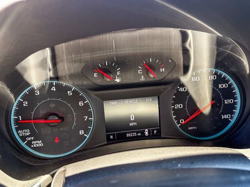 Used 2018 Chevrolet Equinox LT AWD/4WD image 10