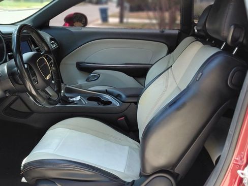 Used 2018 Dodge Challenger SXT Plus RWD image 12