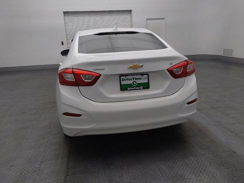 Used 2016 Chevrolet Cruze LT image 6