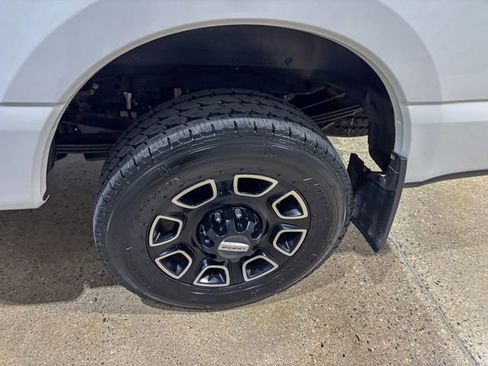 Used 2024 Ford F250 Platinum image 32